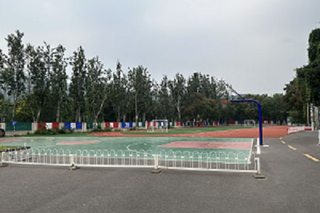 北京东方红学校.jpg